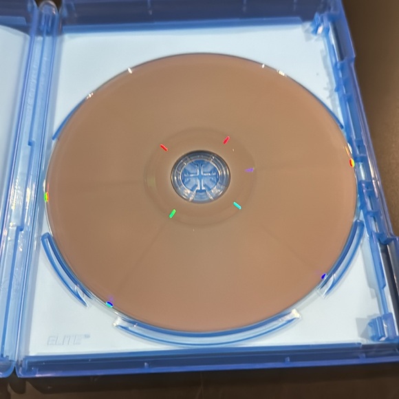 The Lodge - Blu-ray - Picture 6 of 8